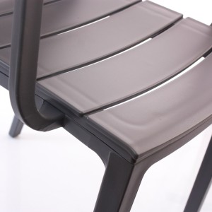 Sedia in resina grigia 52X55H81