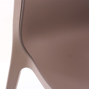 Sedia in resina nocciola 54X49,5H81,5