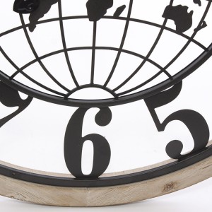 Orologio in legno di abete e metallo Ø60