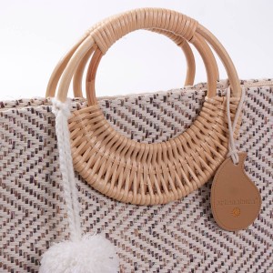 Borsa in cotone con manici in rattan 48H33