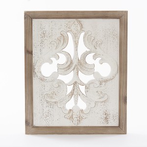 Pannello decorativo in abete intagliato 45X2H54